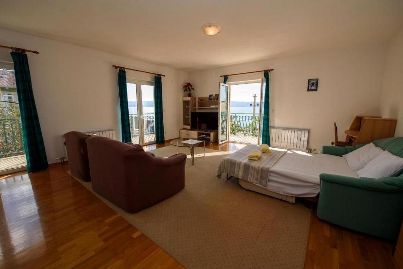 Apartments By The Sea Suhi Potok, Omis - 14555 Jesenice  Dış mekan fotoğraf